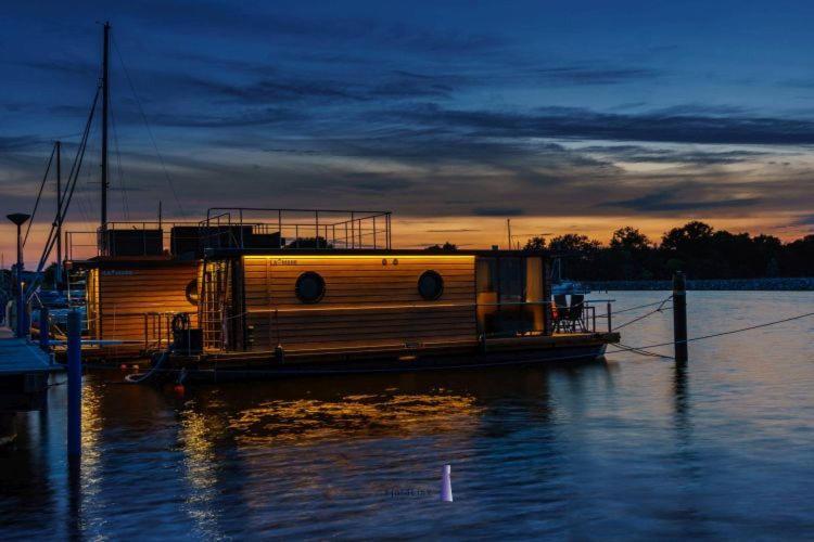 Hausboot Fjord Polaris Mit Biosauna In Barth Luaran gambar
